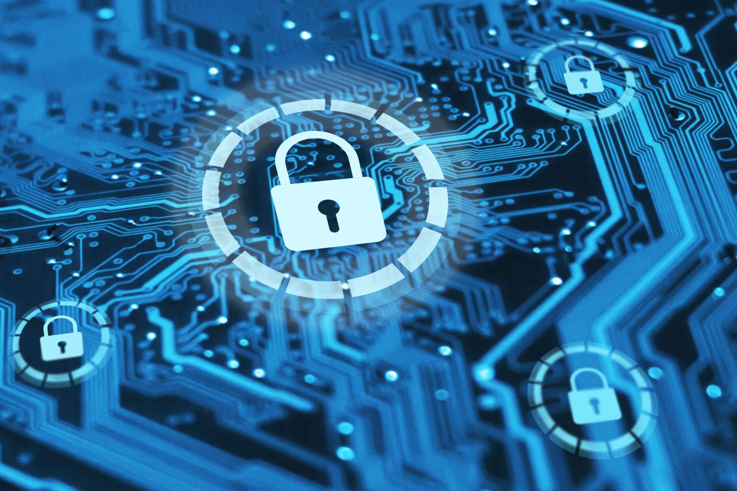 Imagem capa do conteúdo sobre "a importância da segurança da informação". Segurança cibernética e proteção de informações privadas e conceito de dados. Bloqueios no circuito integrado azul. Firewall do ataque de hackers.